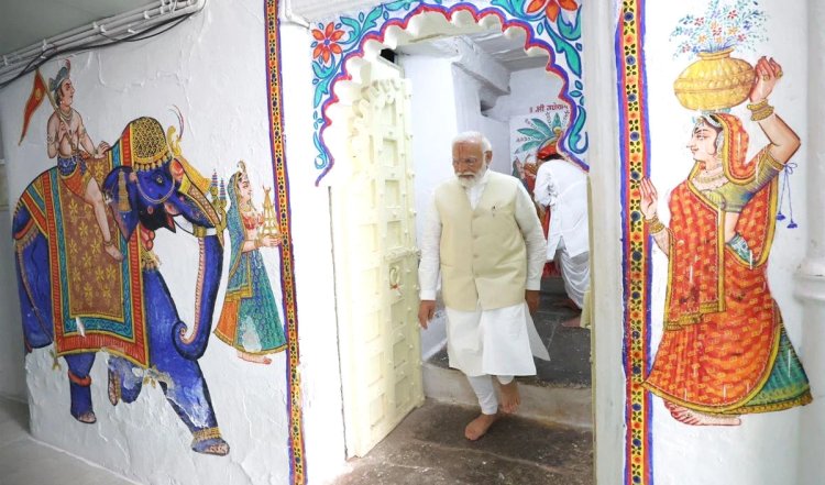 PM Modi ने श्रीनाथजी की पूजा अर्चना के बाद राजस्थान में किया चुनावी शंखनाद, सत्ता शिखर तक पहुँचने के लिए भाजपा फिर मोदी मैजिक के सहारे