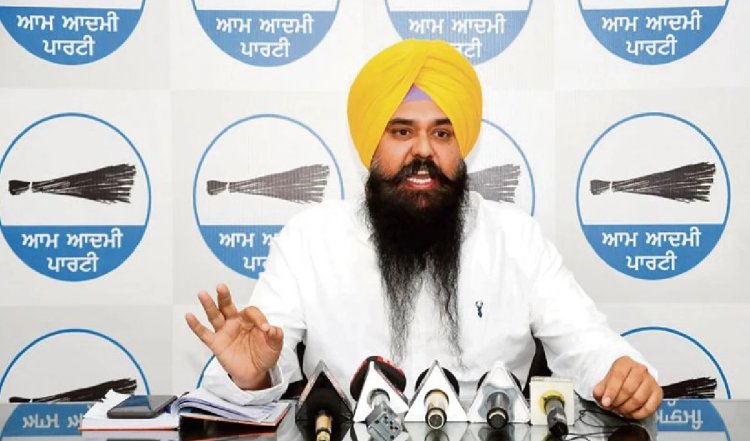 कोई शराब घोटाला नहीं हुआ, मलविंदर सिंह कंग बोले-केंद्र को AAP से डर लगता है