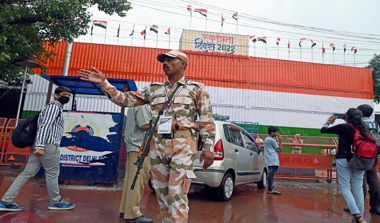 मणिपुर की यात्रा करने वाले CAPF कर्मियों के लिए हवाई सेवा का विस्तार, तीन दिन से बढ़ाकर किया गया छह दिन