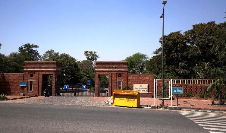 Delhi University में शुरू होगा Happiness Science Course, जानें इसे पढ़ाए जाने का कारण