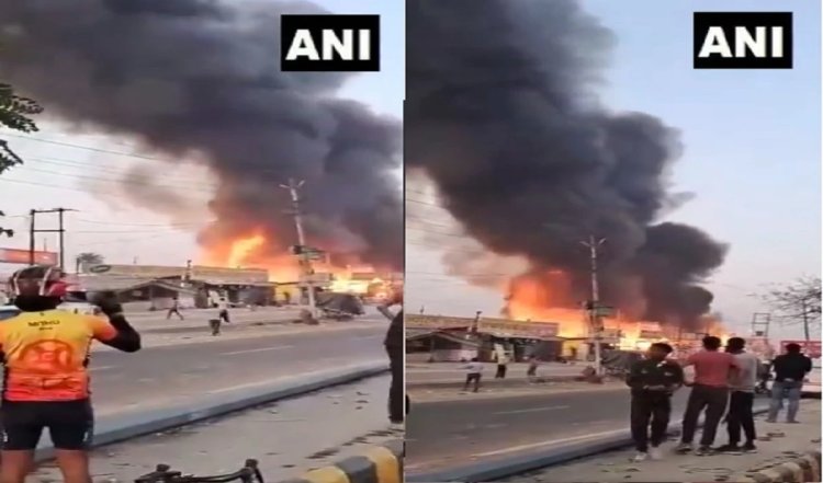 बिसरख थाना क्षेत्र मे ढाबों में लगी आग, दमकल की कई गाड़ियां मौके पर मौजूद