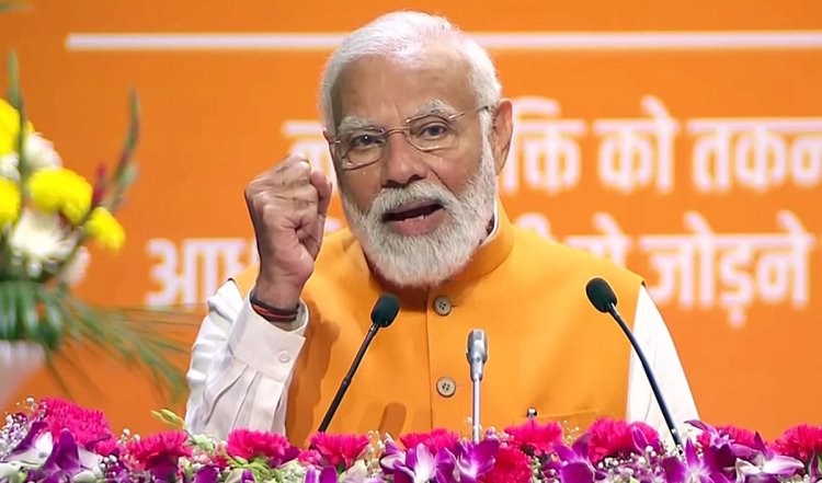 PM Modi in Kanyakumari | प्रधानमंत्री मोदी बोले- 'डीएमके तमिलनाडु के भविष्य की दुश्मन, कांग्रेस गठबंधन कभी भी राज्य का विकास नहीं कर सकता'