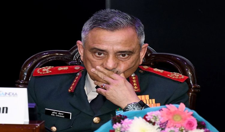आर्थिक उथल-पुथल के बावजूद पाक सेना हमारे लिए खतरा बनी हुई है : CDS Anil Chauhan