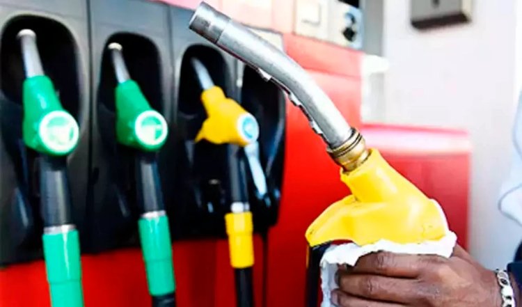 Petrol-Diesel के दाम में हुई गिरावट, इस राज्य में 15 रुपये घटाई गई कीमत