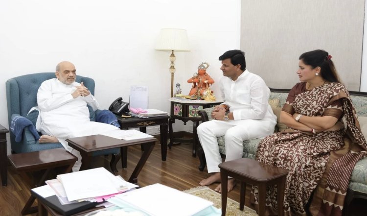 नवनीत राणा ने गृह मंत्री अमित शाह से की मुलाकात, कहा- इस 400 पार में एक अमरावती जरूर रहेगा