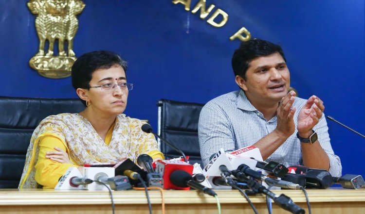 Delhi Excise Policy: सरकारी गवाह के पिता को BJP की सहयोगी ने दिया टिकट, हमलावर हुई AAP