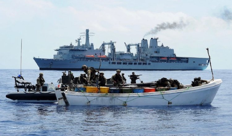 Indian Navy ने नौ जलदस्यु मुंबई पुलिस को सौंपे, पिछले सप्ताह पूर्वी सोमालिया में एक अभियान के दौरान पकड़े थे