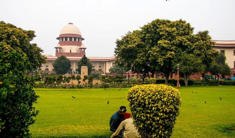 अगले आदेश तक आत्मसमर्पण करने की जरूरत नहीं, Supreme Court ने मुंबई के पूर्व पुलिस अधिकारी प्रदीप शर्मा को दी राहत
