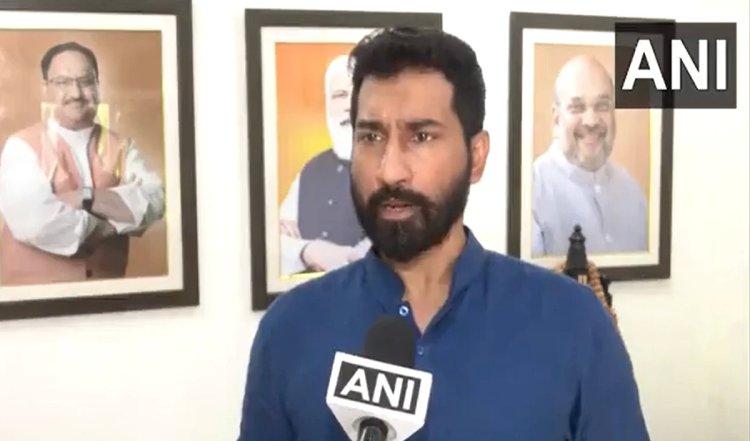 'गहरे आर्थिक संकट में है केरल, बदलाव के लिए वोट करेंगे यहां के लोग', Anil Antony का बड़ा दावा