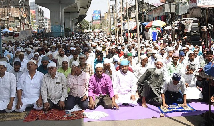 सड़क पर नमाज की पाबंदी के खिलाफ सुप्रीम कोर्ट जायेगें मेरठ के शहर काजी