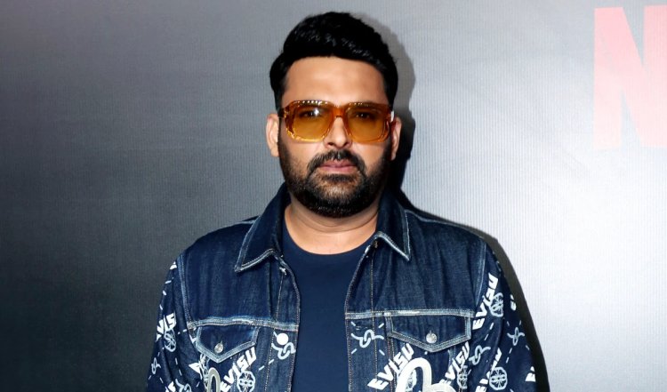 नवरात्रि के दौरान वैष्णो देवी मंदिर में पहुंचे Kapil Sharma, माता रानी से मांगा आशीर्वाद, पंडाल में गाए भजन | Watch Video
