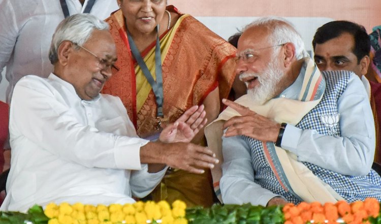 Prajatantra: कब तक लालू-राबड़ी राज की कहानी सुनाते रहेंगे मोदी और नीतीश, कुछ अपना भी तो बताइए
