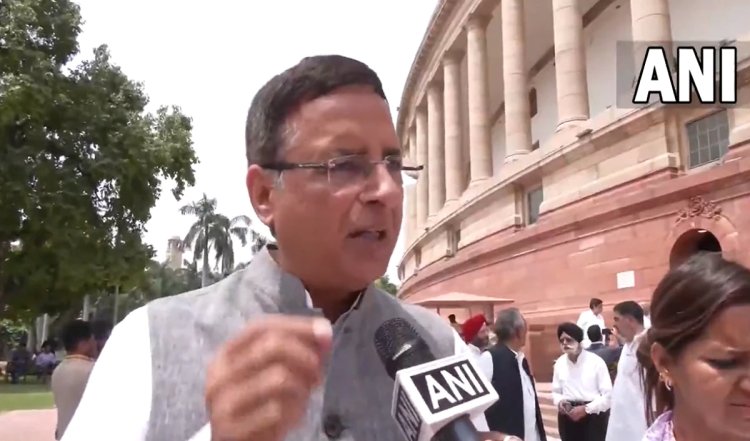 रणदीप सुरजेवाला पर EC का बड़ा एक्शन, प्रचार पर लगा 48 घंटे का बैन, हेमा मालिनी पर दिया था बयान