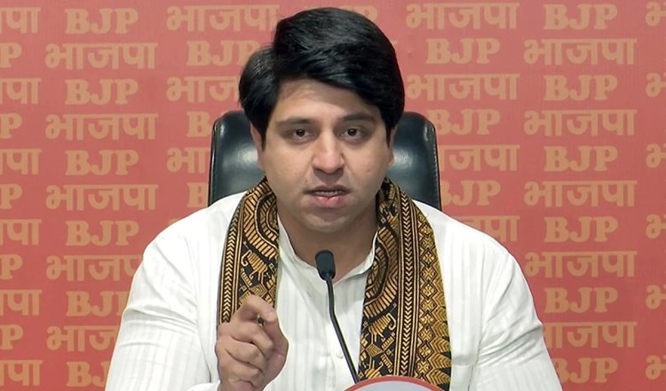 Jharkhand Lok Sabha Election | भाजपा ने ‘INDIA’ गठबंधन पर डराने-धमकाने की राजनीति का आरोप लगाया, आयोग से कार्रवाई की मांग की
