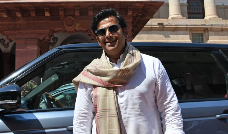 एक्टर से नेता बनें Ravi Kishan की जिंदगी में मचे बवाल का क्लाइमेक्स क्या होगा? खुद को बेटी बताने वाली लड़की ने की DNA टेस्ट कराने की मांग