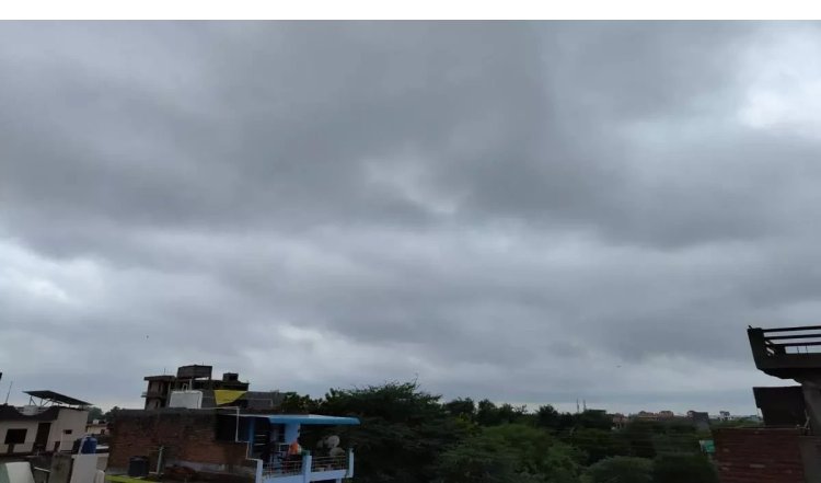 राजधानी दिल्ली में न्यूनतम तापमान 23 डिग्री सेल्सियस दर्ज किया गया; दिन में बूंदाबांदी की संभावना