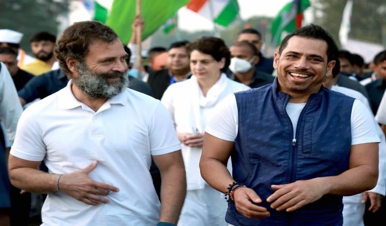 Amethi से Rahul Gandhi के टिकट पर सस्पेंस, जिले में लगे Robert Vadra अबकी बार के पोस्टर