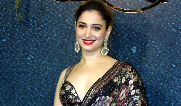 Tamannaah Bhatia Summoned by cyber cell | 'अवैध' IPL Streaming  ऐप मामले में तमन्ना भाटिया को साइबर सेल ने तलब किया