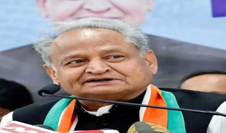 Ashok Gehlot के पूर्व ओएसडी का दावा, मुझे शेखावत की बातचीत का ऑडियो लीक करने को कहा गया था