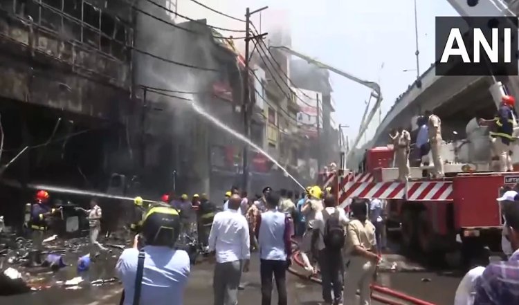 Bihar: पटना के एक होटल में लगी भीषण आग, अबतक 6 की मौत, कई घायल, इलाके में मचा हड़कंप