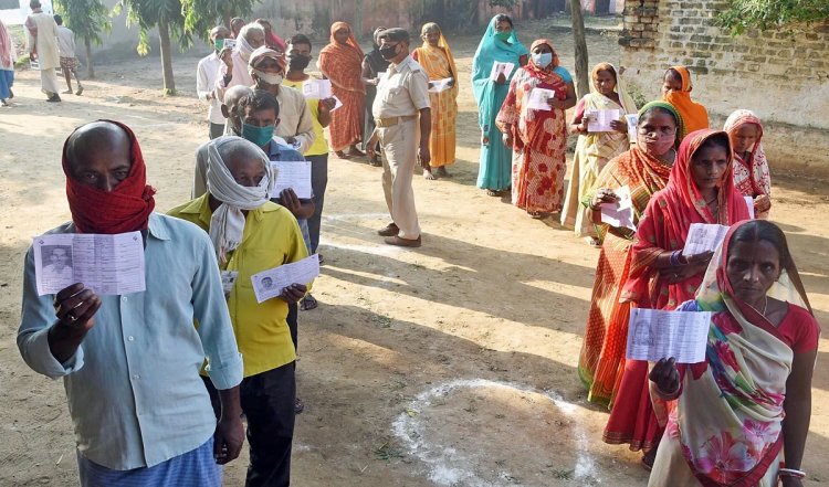 बिहार की पांच लोकसभा सीट पर शाम पांच बजे तक 53.03 प्रतिशत मतदान