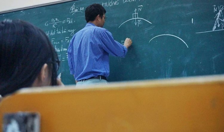 Delhi Govt के विद्यालयों के 70 प्रतिशत छात्रों ने जेईई एडवांस परीक्षा की अर्हता हासिल की