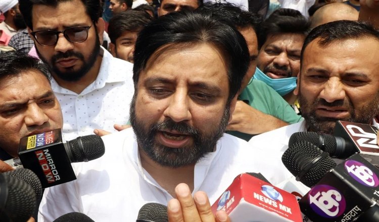 ED ने आप विधायक Amanatullah Khan को भेजा समन, 29 अप्रैल को पेश होने को कहा