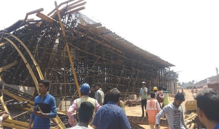 Puri Railway Station पर निर्माणाधीन इमारत का हिस्सा ढह जाने से चार मजदूर घायल