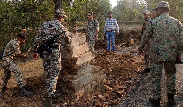 Chhattisgarh: मुठभेड़ में एक नक्सली ढेर, सुरक्षाबलों पर की थी गोलीबारी
