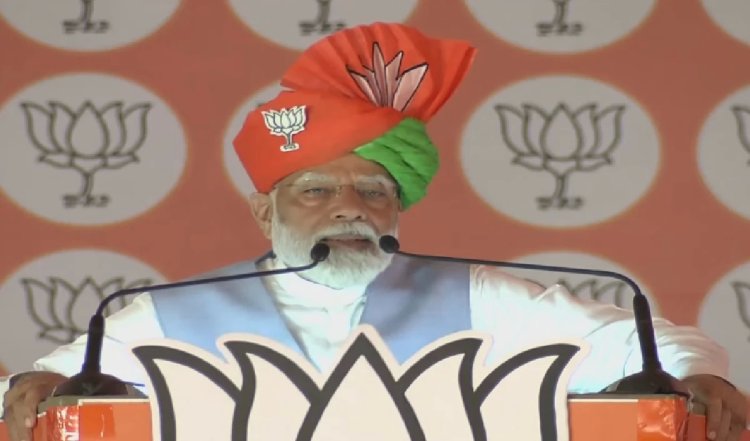हटाया अंग्रेजों के निशान, नौसेना के झंडे में छत्रपति शिवाजी के प्रतीक को दिया स्थान, सतारा में बोले पीएण मोदी