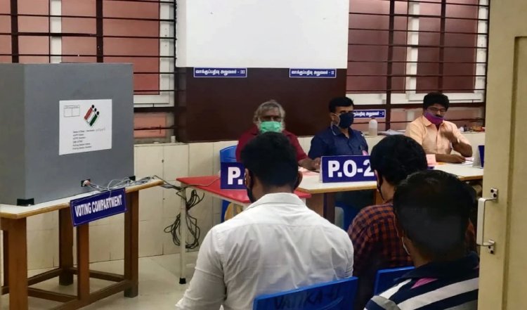 Rajasthan के अजमेर लोकसभा क्षेत्र के एक मतदान केन्द्र पर पुनर्मतदान शुरू