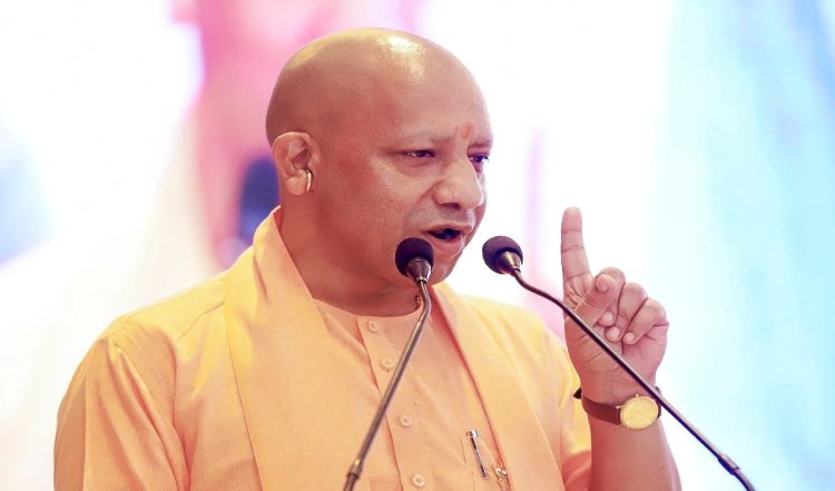 'चुनाव में यहां समय क्यों बर्बाद कर रहे, इटली जाएं', योगी आदित्यनाथ ने राहुल गांधी पर पर कसा तंज