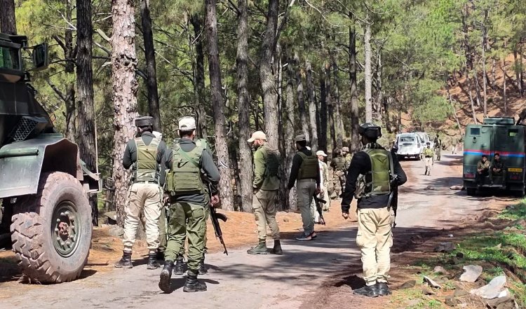 Poonch Attack: आतंकवादियों को पकड़ने के लिए तलाश अभियान दूसरे दिन भी जारी