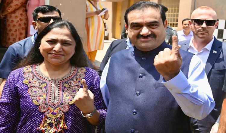 Gautam Adani ने अहमदाबाद में किया मतदान, वोट डालने के बाद ये बोले दिग्गज उद्योगपति