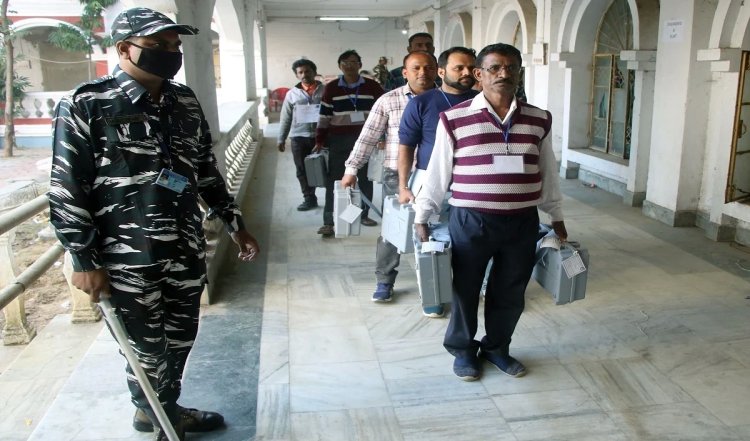 Bengal: निर्वाचन आयोग ने चौथे चरण के लिए 3,600 से अधिक मतदान केंद्रों को संवेदनशील घोषित किया