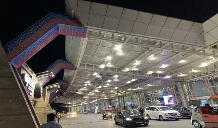 Lahore International Airport पर आग लगने से आव्रजन प्रणाली क्षतिग्रस्त