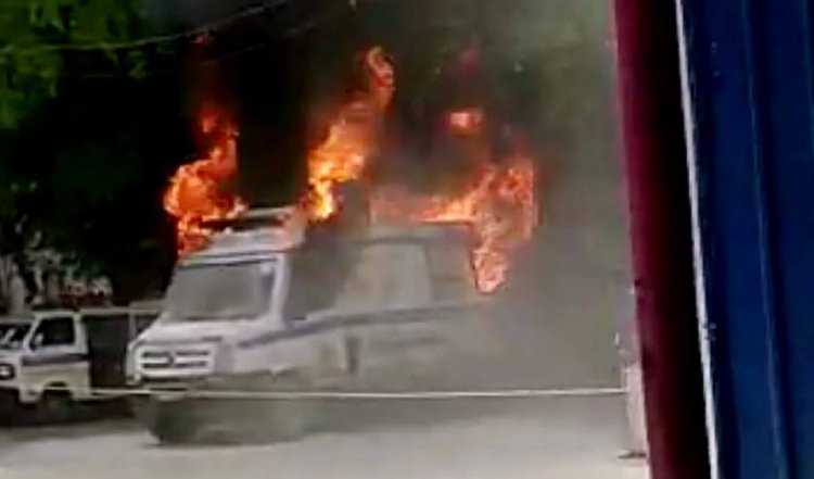 केरल में एम्बुलेंस में आग लगने से मरीज की जलकर मौत