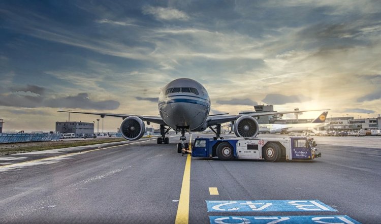 दिल्ली पुलिस ने पकड़ा हाई क्लास चोर! साल में 200 बार करता था Flight में ट्रेवल, चुराता था यात्रियों के कीमती सामान