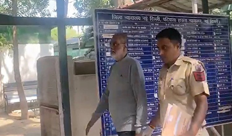 Breaking: NewsClick Founder Arrest Invalid | न्यूज़क्लिक संस्थापक की गिरफ़्तारी अमान्य, सुप्रीम कोर्ट ने तत्काल रिहाई का आदेश दिया