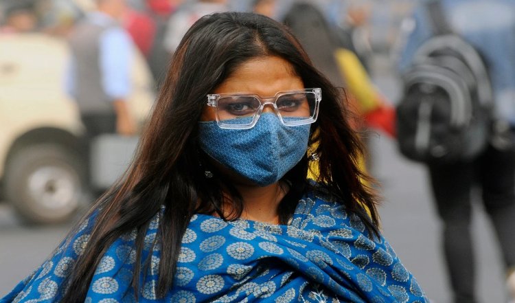 Delhi की हवा फिर पहुंची 'खराब' श्रेणी में, पराली जलाने और इस कारण जहरीली सांसे ले रहे राजधानी वासी
