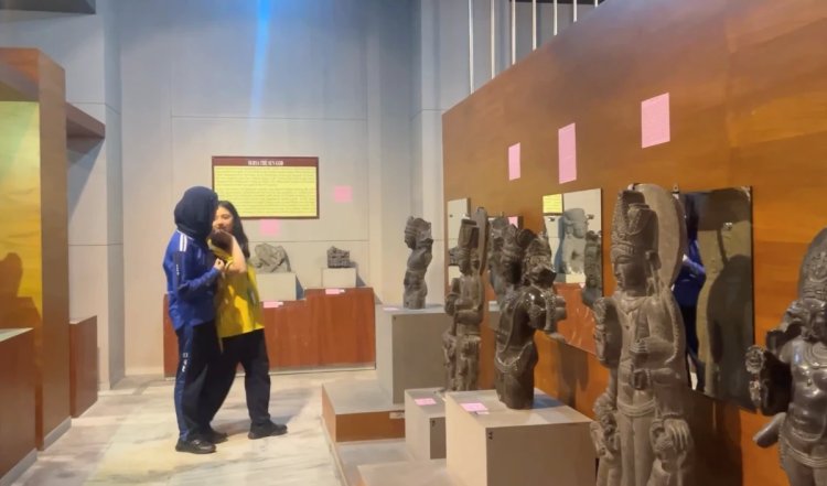 Srinagar Museum पहुंचे सैकड़ों स्कूली छात्र, कश्मीर की प्राचीन और विविध विरासत के बारे में जाना