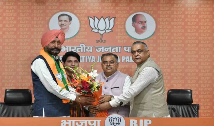 करतारपुर साहिब कॉरिडोर खोला...पंजाब में चुनाव से पहले AAP को लगा झटका, PM मोदी की नीतियों से प्रभावित होकर इस बड़े नेता ने ज्वाइन की बीजेपी