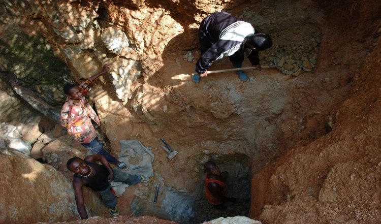 Mizoram में बारिश के दौरान पत्थर की खदान ढहने से पांच लोगों की मौत और कई लोग लापता