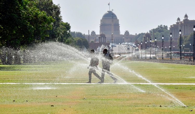 48 डिग्री के पार पहुंचा Delhi का तापमान, रविवार रहा साल का सबसे गर्म दिन, IMD ने जारी किया Red Alert