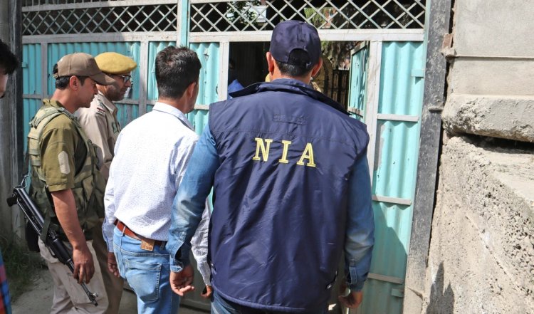 NIA Conducts Raids | एनआईए की कई राज्यों में छापेमारी, मानव तस्करी और साइबर धोखाधड़ी के आरोप में 5 गिरफ्तार