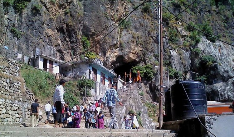 Jammu-Kashmir Shiv Khori Accident | जम्मू से शिव खोड़ी जा रही बस पहाड़ी से लुढ़की, 9 श्रद्धालुओं की मौत, 40 घायल