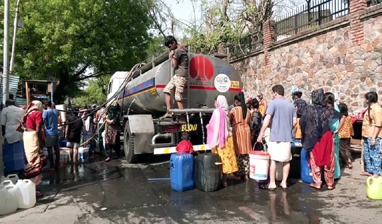 Delhi Water Crisis: जल संकट को लेकर सुप्रीम कोर्ट पहुंची दिल्ली सरकार, हरियाणा और यूपी से आपूर्ति बढ़ाने की मांग