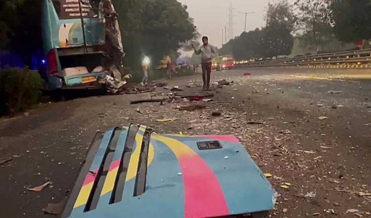 अमेठी में सड़क हादसा तीन बच्चों की मौत, 5 घायल