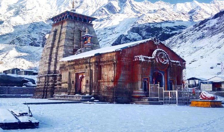 Chardham Yatra 2024| चार धाम यात्रा पर VIP दर्शन पर लगी रोक, सरकार ने इस कारण लिया बड़ा फैसला