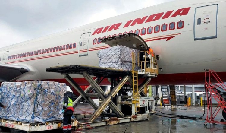 अंतरराष्ट्रीय उड़ान में 24 घंटे से अधिक की देरी पर एक्शन में DGCA, एयर इंडिया को जारी किया नोटिस